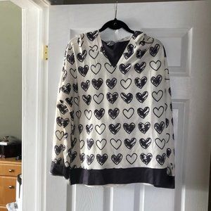Hoodie with black and white hearts